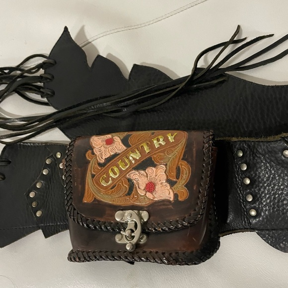 Beautiful hand tooled Country Western dark brown leather utility belt - Picture 2 of 12